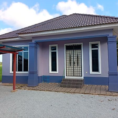 Ummi'S Homestay Kuala Besut Kampong Baru Dış mekan fotoğraf