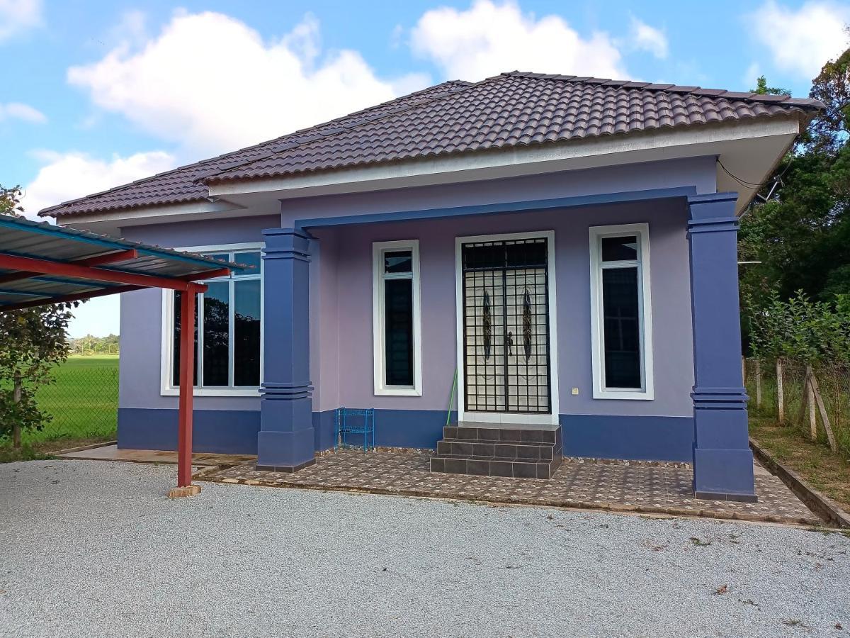 Ummi'S Homestay Kuala Besut Kampong Baru Dış mekan fotoğraf