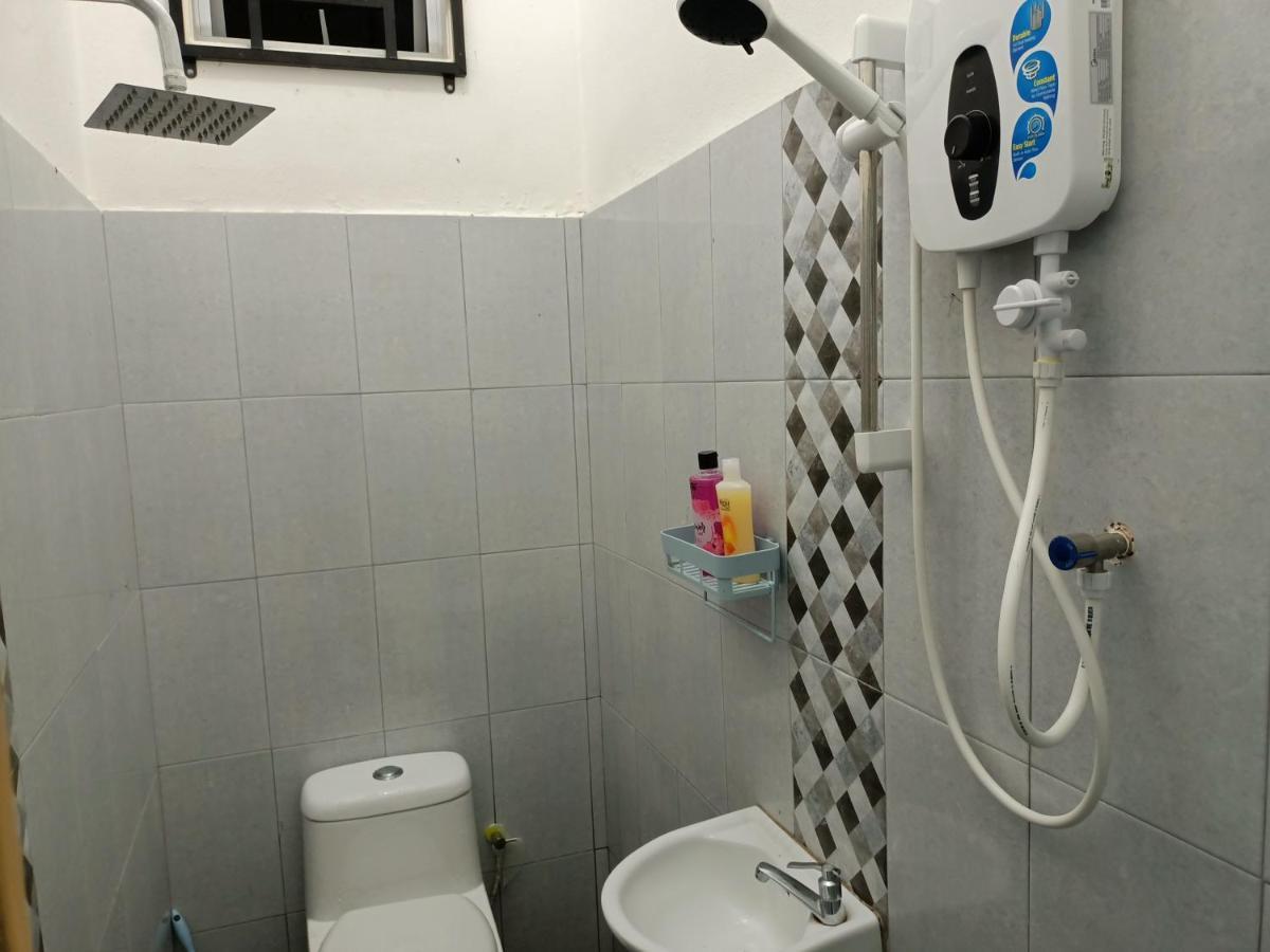 Ummi'S Homestay Kuala Besut Kampong Baru Dış mekan fotoğraf
