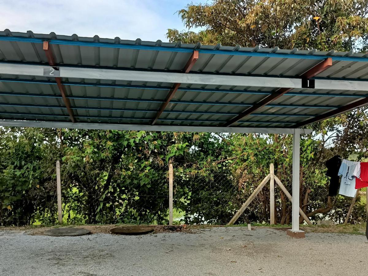 Ummi'S Homestay Kuala Besut Kampong Baru Dış mekan fotoğraf